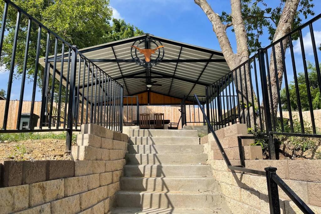 Cyc Eclectic Back House With Bbq Gazebo Villa San Antonio Bagian luar foto
