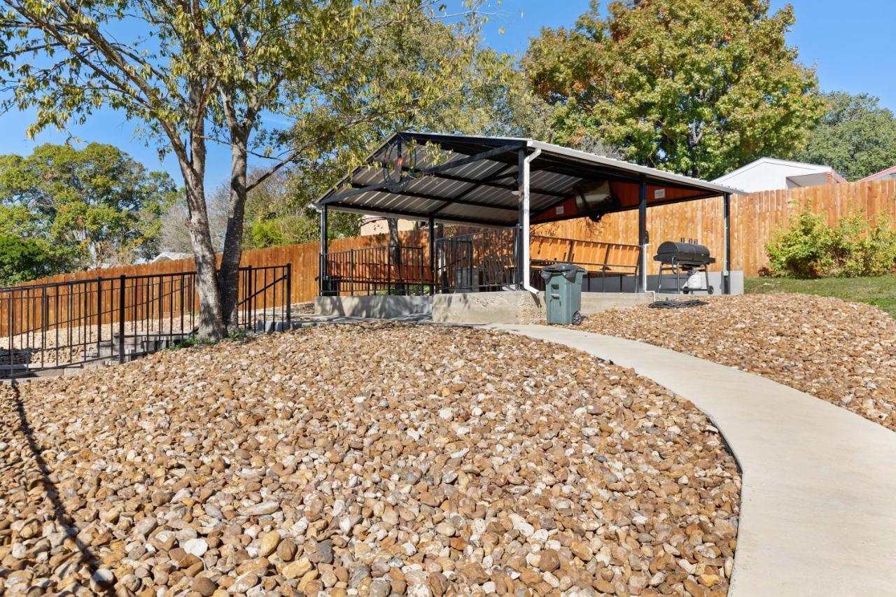 Cyc Eclectic Back House With Bbq Gazebo Villa San Antonio Bagian luar foto