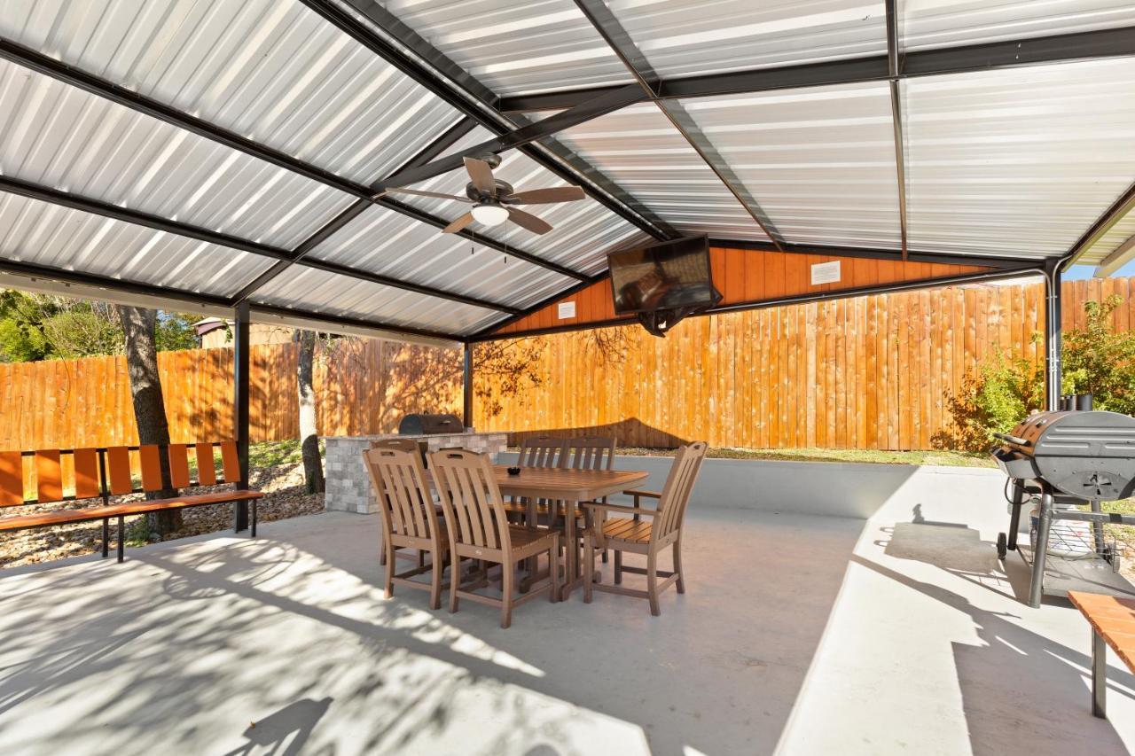 Cyc Eclectic Back House With Bbq Gazebo Villa San Antonio Bagian luar foto